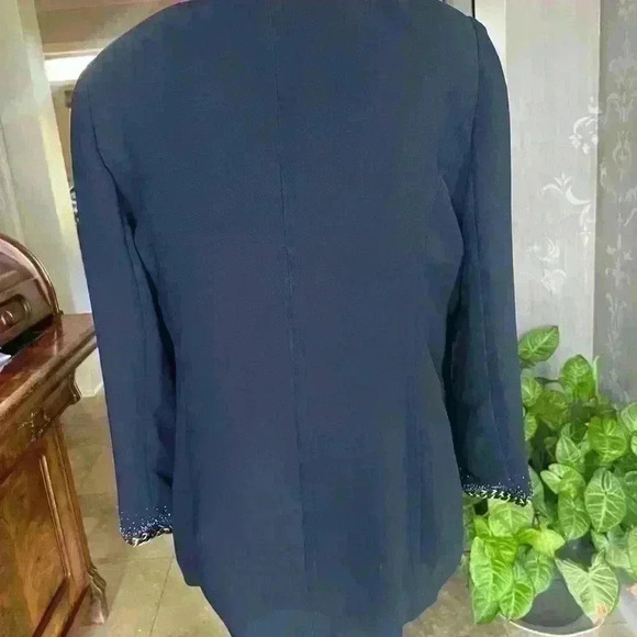 Verucci beaded jacket with matching sleeveless shirt. Size 14. M. Excellent cond - Picture 10 of 16